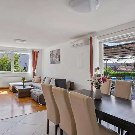 Modern With Private Pool Near Split *