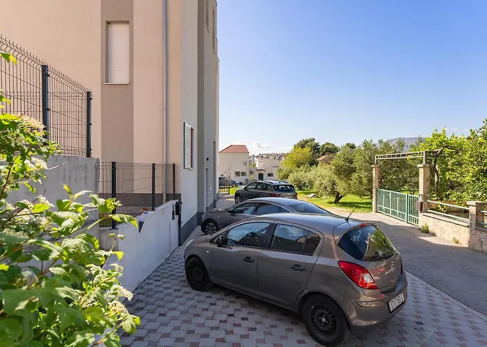 Modern With Private Pool Near Split *
