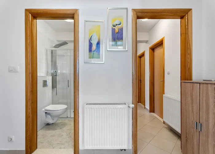 Modern With Private Pool Near Split Σπίτι διακοπών