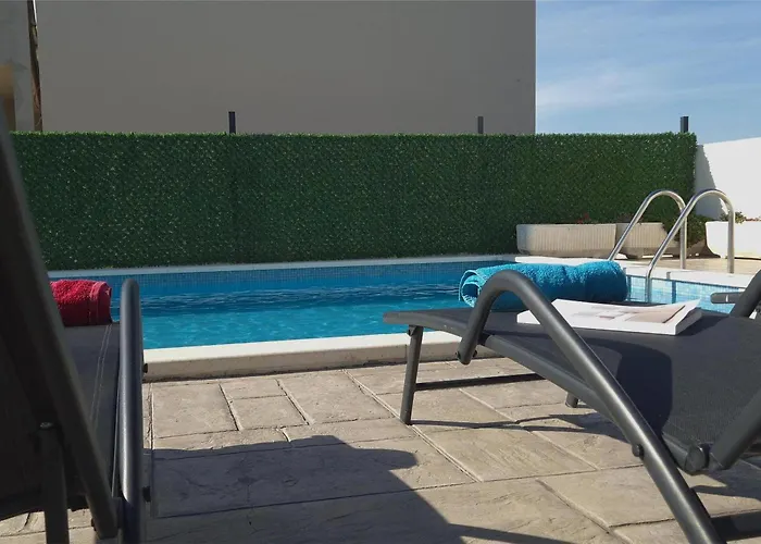 Modern With Private Pool Near Split Σπίτι διακοπών Ποντστράνα